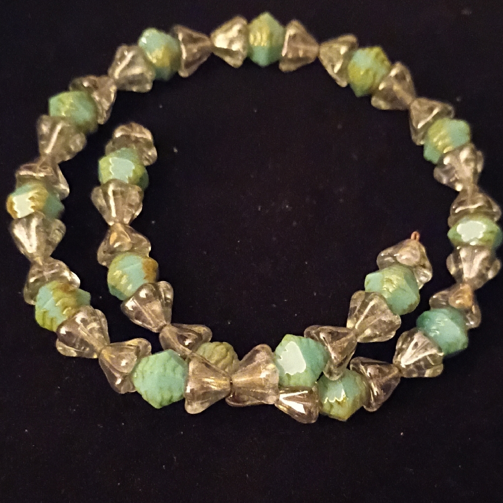 Turquoise and Clear Beaded Women’s Necklace